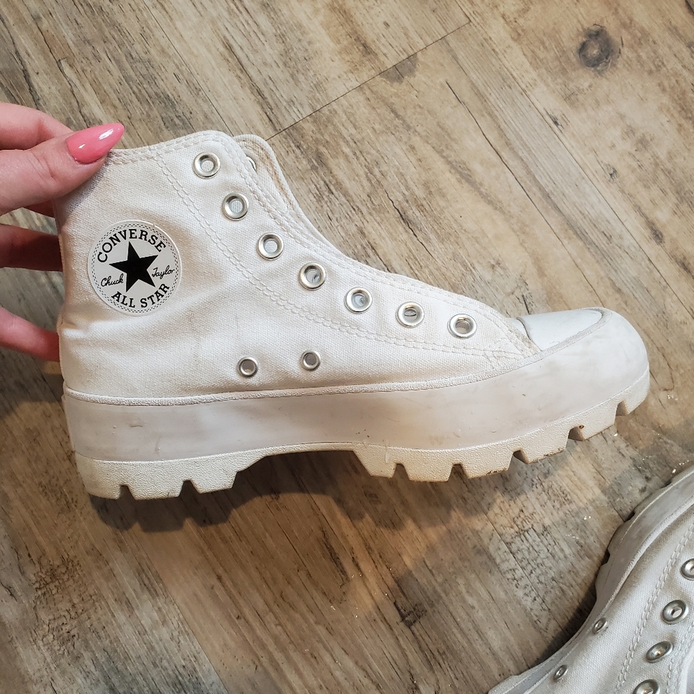 Chuck Taylor All Star Lugged White High Tops